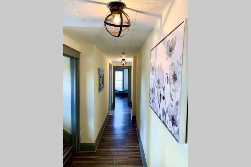 5br Niagara Getaway Prime Location-sleeps 10