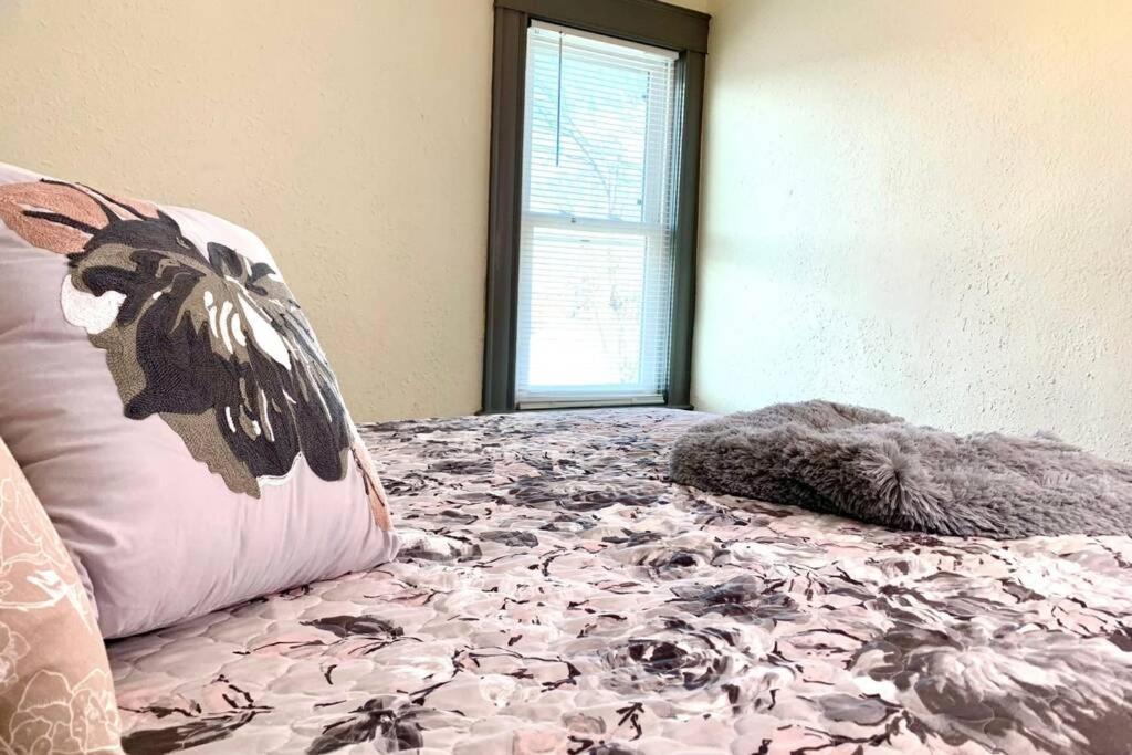 5br Niagara Getaway Prime Location-sleeps 10 Niagara Falls
