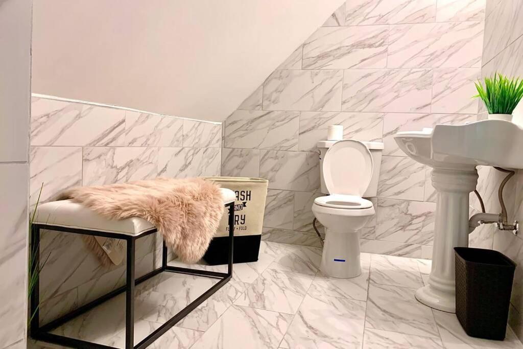 5br Niagara Getaway Prime Location-sleeps 10 Casa vacanze *